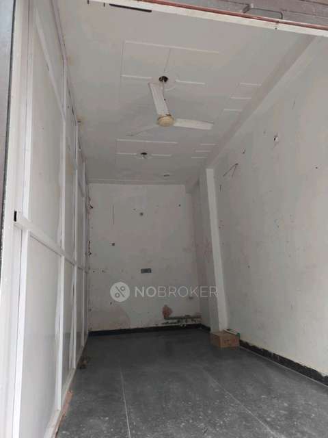 Shop in F8v7+v5w, Khajoor Rd, Block C, Molar Band Extension, Badarpur, Faridabad, New Delhi, Delhi 110044, India, Delhi for Rent 
