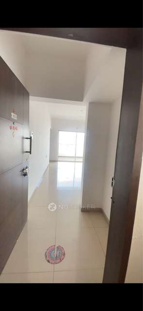 Shared Room for Female In 2 BHK  In Kolte Patil Three Jewels In Katraj Kondhwa Road, Pune