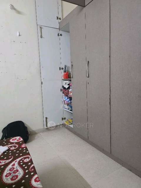 Shared Room for Female In 3 BHK  In Dwaraka Flats In Manapakkam