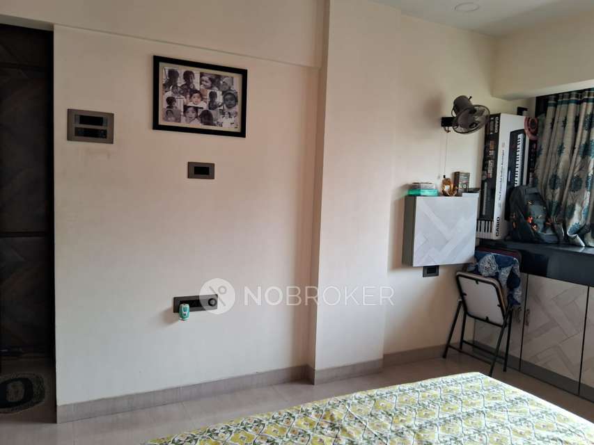 2 BHK Flat In Rahul Apartment, Dadar West For Sale  In Dadar West