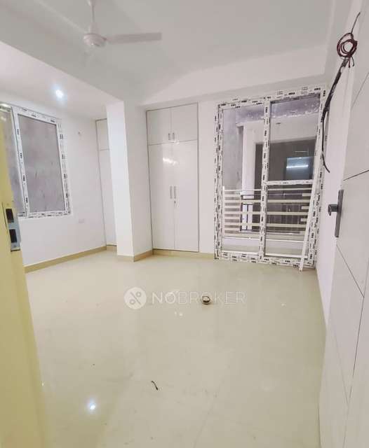 2 BHK Flat In Express Appartments for Rent  In Sector 127