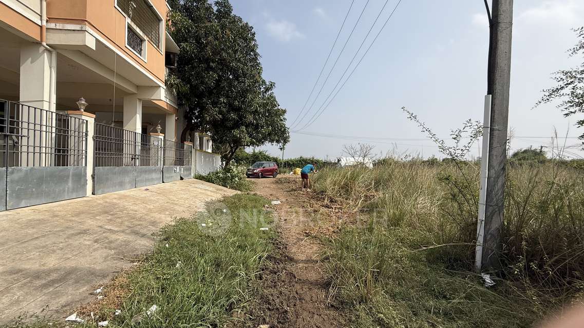 Plot For Sale  In Krishna Nagar