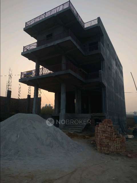 1 RK Flat In Standlone Building for Rent  In Sector 85