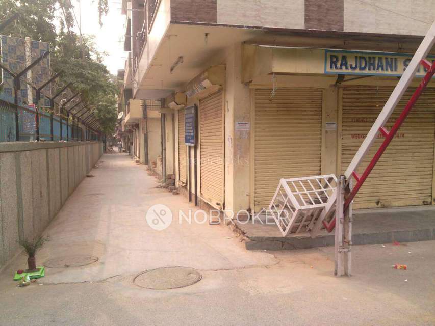 1 BHK Flat In Ankor Apartment  for Rent  In Paschim Vihar