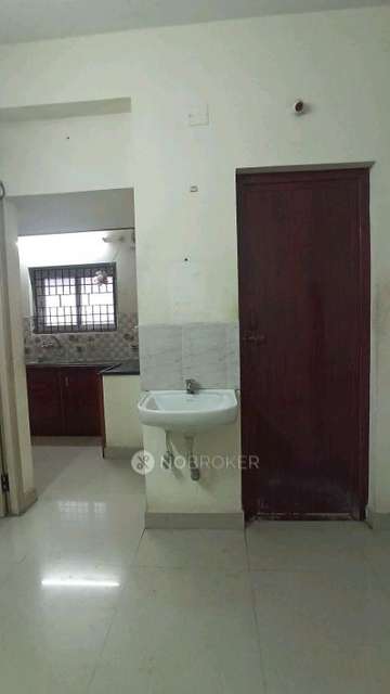 2 BHK Flat In Sai Sainath Apartment For Sale  In Sithalapakkam