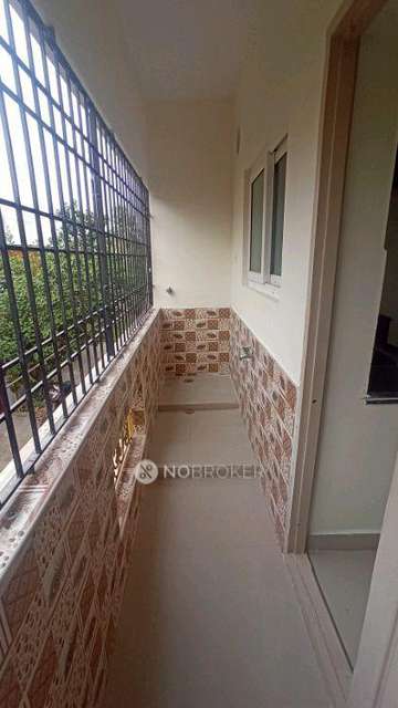 2 BHK Flat In Sai Sainath Apartment For Sale  In Sithalapakkam