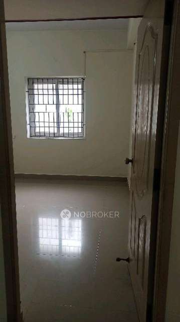 2 BHK Flat In Sai Sainath Apartment For Sale  In Sithalapakkam