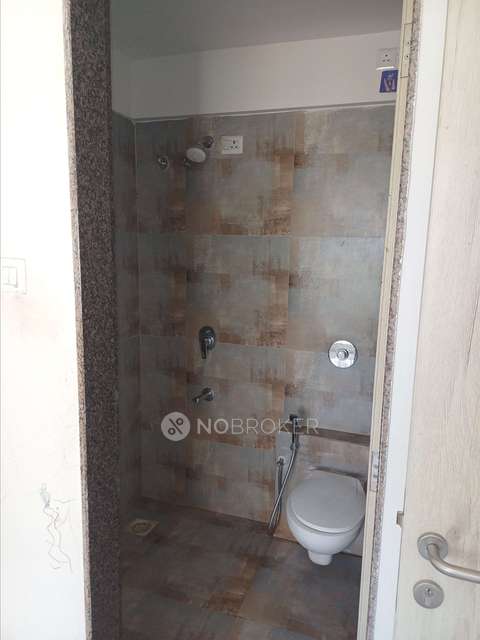 1 BHK Flat In Standalone Building  For Sale  In Thane West