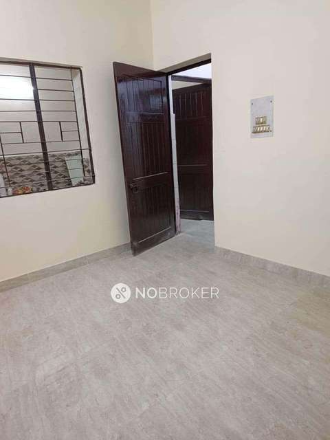 2 BHK Flat In Standalone Building  For Sale  In Punjabi Bagh