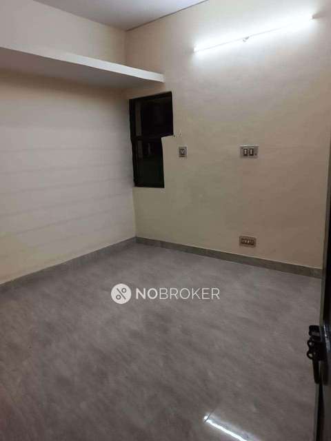 2 BHK Flat In Standalone Building  For Sale  In Punjabi Bagh