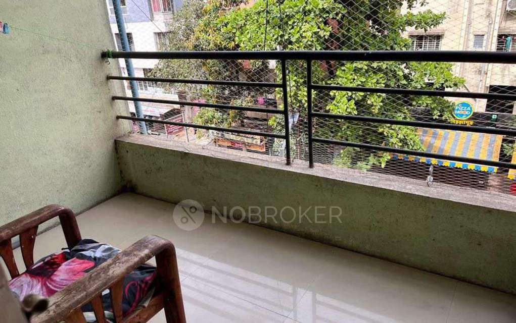 Shared Room for Female In 2 BHK  In Akshay Square In Narhe