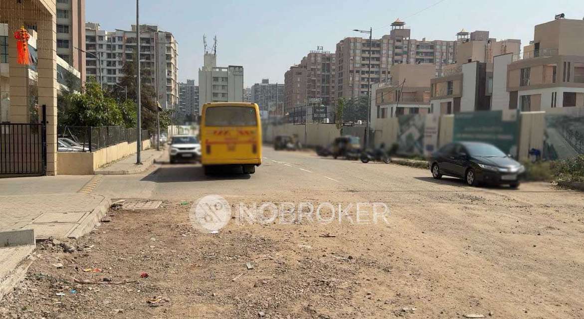 Shop in Life Republic Arezo R16, Pune for Rent 