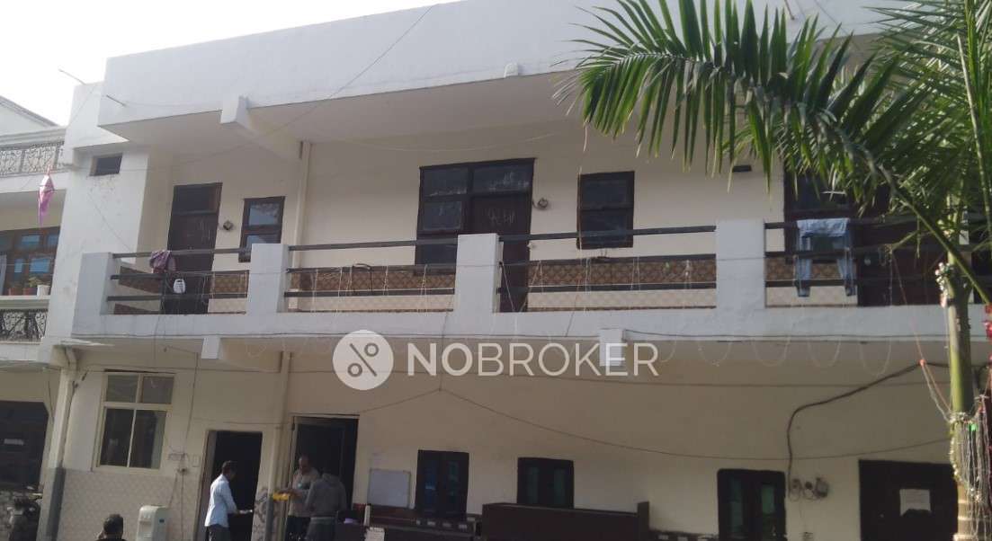 PG for Boys in Sector 62