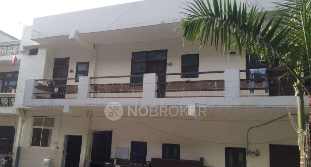 PG for Boys in Sector 62