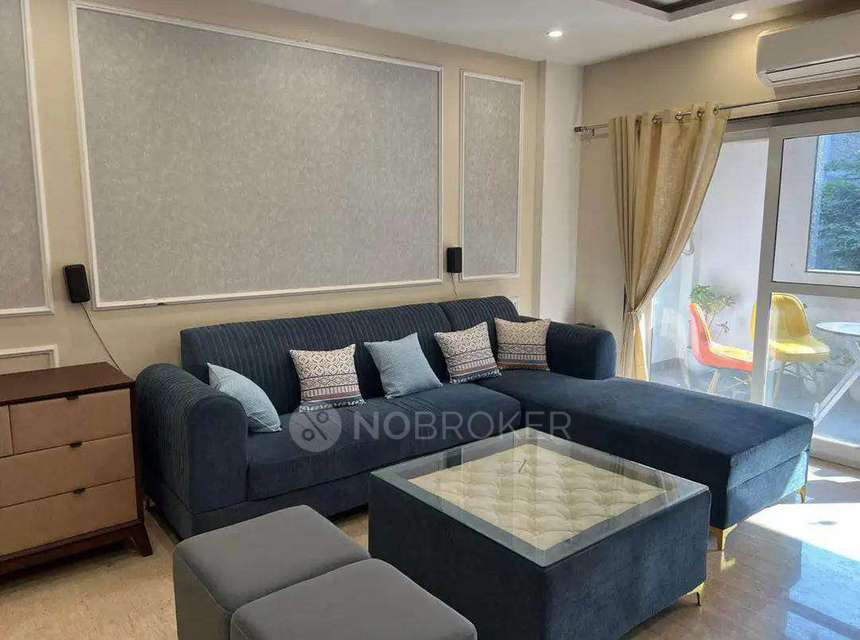 2 BHK Flat In Regency Park for Rent  In Sector 43