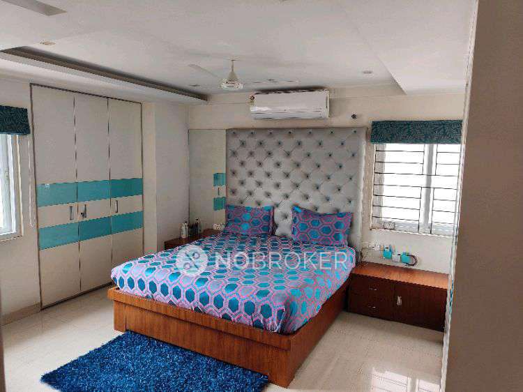 3 BHK Flat In Tranquil Towers For Sale  In Kondapur