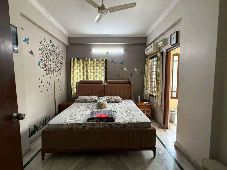 3 BHK Flat In Vamsikrishna Apartment,dk Road, Ameerpet For Sale  In Vamsi Krishna Apartments