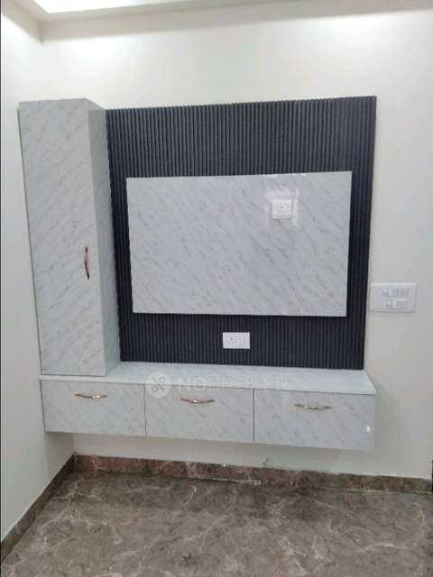 3 BHK Flat In Panchsheel Wellington, Crossings Republik for Rent  In Crossings Republik