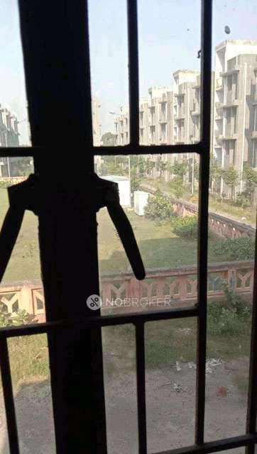 1 BHK Flat In Standalone Building  For Sale  In Sector 22d