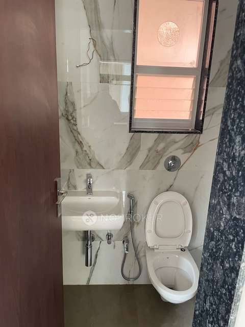 1 BHK Flat In Shree Krishna Niwas  For Sale  In Chembur