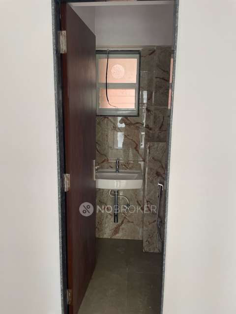 1 BHK Flat In Shree Krishna Niwas  For Sale  In Chembur