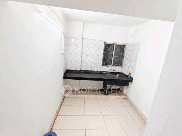 Single Room for Male In 2 BHK  In Chandrakala Heights In Hadapsar