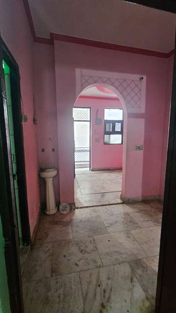 2 BHK Flat In Farukh House for Rent  In Patel Nagar