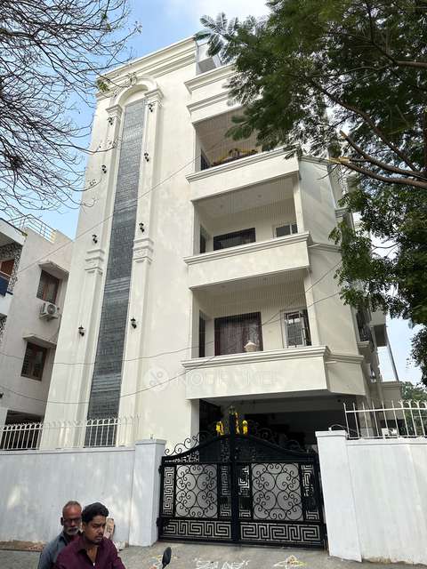 3 BHK Flat In Apartents Ashok Nagar for Rent  In Kasi Theatre