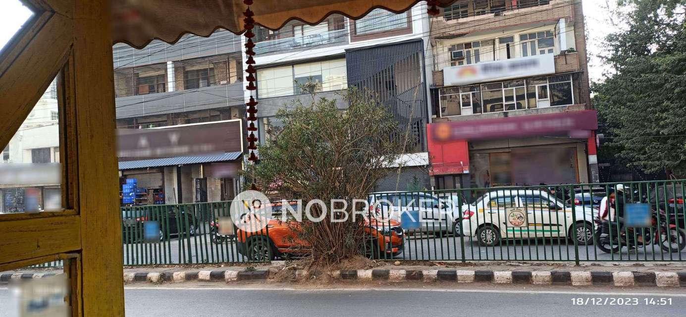 Godown/Warehouse in Laxmi Nagar, Delhi for Rent 