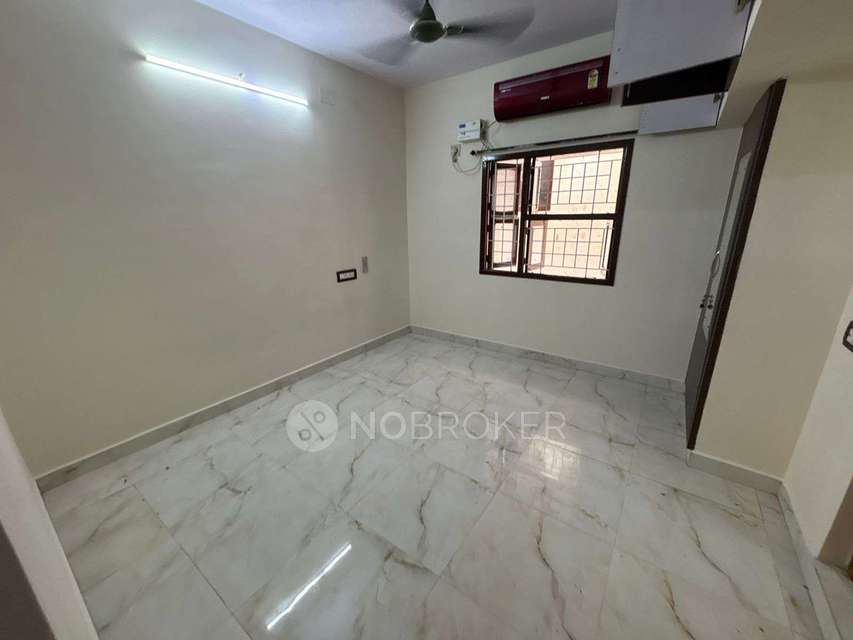 2 BHK Flat In Apartment For Sale  In Madipakkam