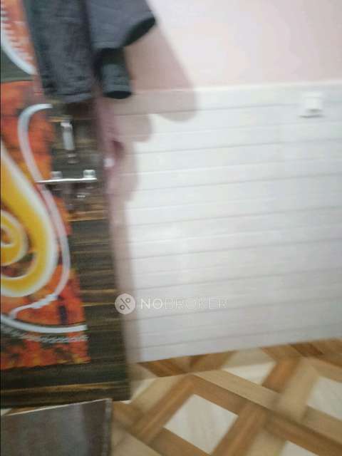 Shop in Delhi Municipal Press Cghs, Delhi for Rent 