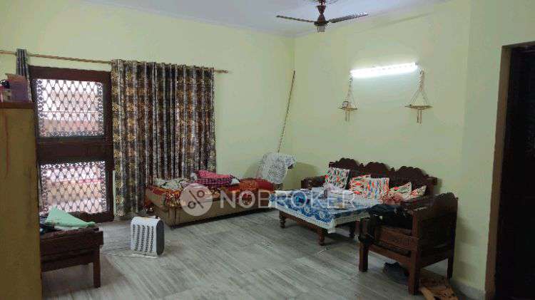2 BHK Flat In Shipra Sun City for Rent  In Indirapuram