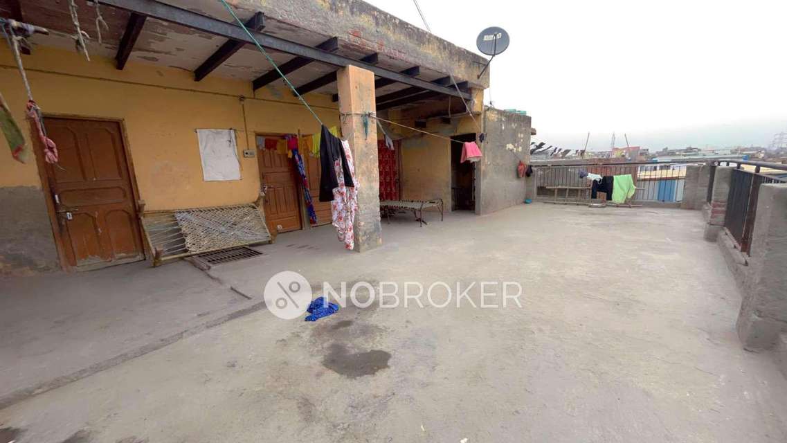 2 BHK for Rent  In Sector 54