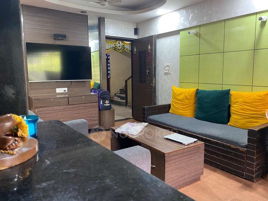 1 BHK Flat In Dheeraj Godavari Apartments For Sale  In Malad West