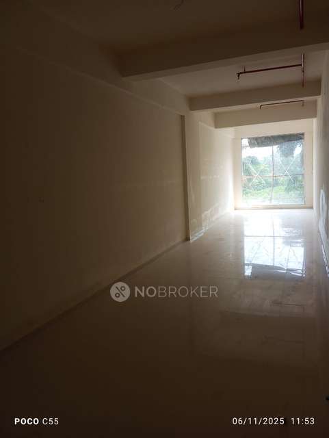 Showroom in Bhadra Nagar, Mumbai for Rent