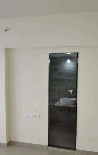 2 BHK Flat In Parinee Adney  For Sale  In  Borivali West