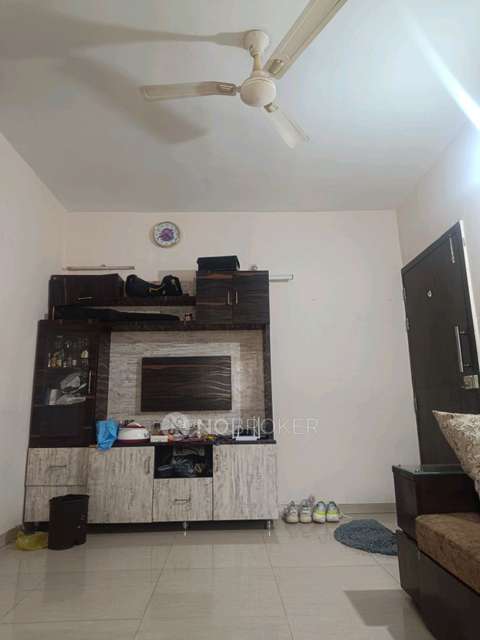 Single Room for Male In 2 BHK  In Mantra Majestica Apartment In  Hadapsar, Pune