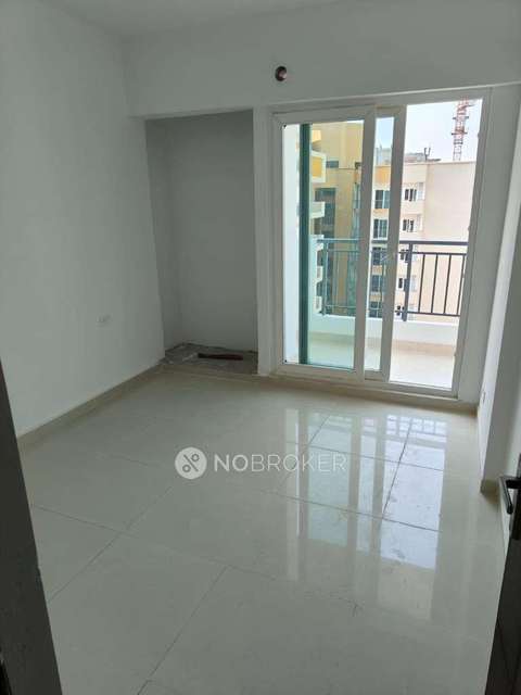 3 BHK Flat In Nirala Estate For Sale  In Techzone-4 