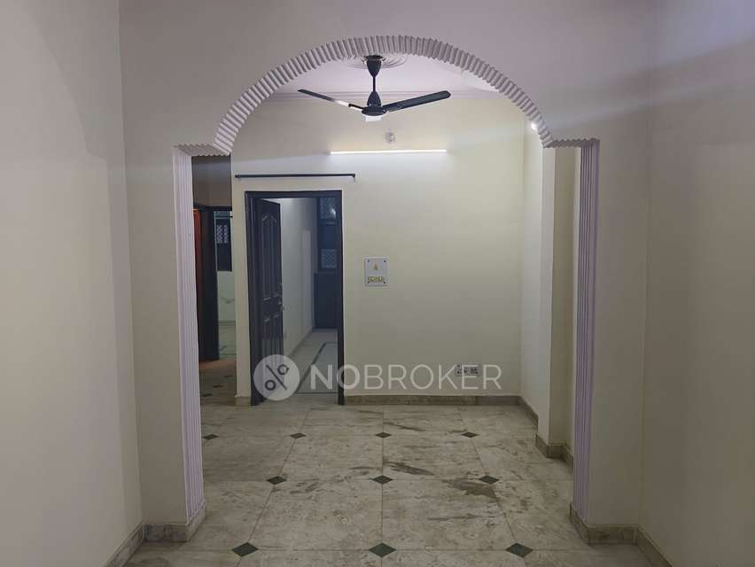 3 BHK Flat In Bg 7 Block,paschim Vihar For Sale  In Paschim Vihar