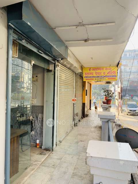 1 RK Flat In Lucky Plaza, Vasundhara for Rent  In Vasundhara