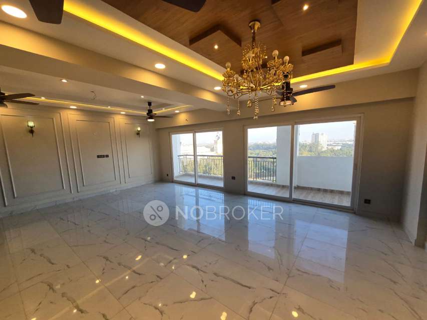 4+ BHK Flat In Royal Green for Rent  In Phi Iii