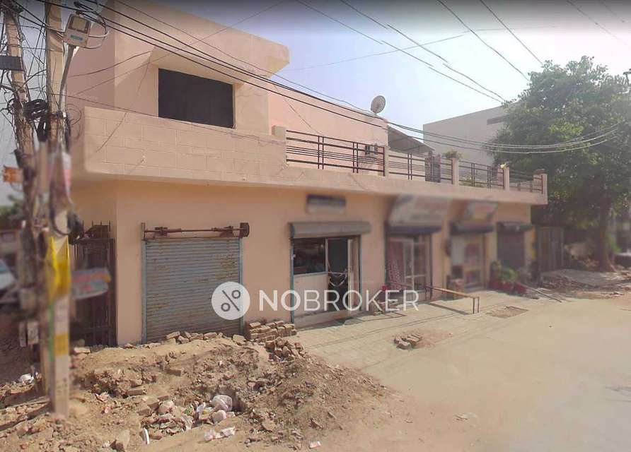 Shop in New Colony More, Gurgaon for sale 