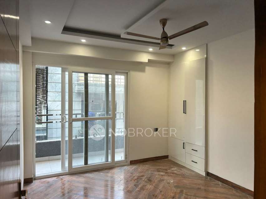 4 BHK Flat In Hargobind Enclave for Rent  In Chhatarpur