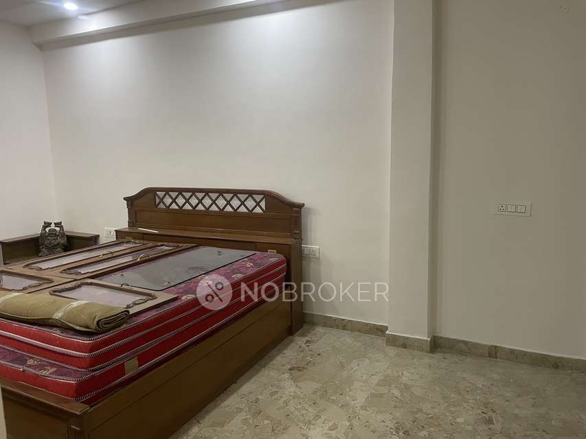 2 BHK House for Rent  In Sector 52
