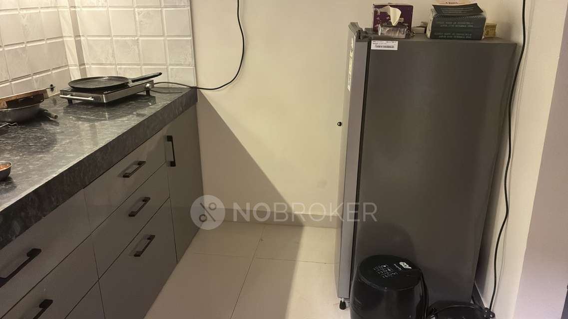 Single Room for Female In 2 BHK  In Parklane Lifeseasons , Dhanori In Dhanori