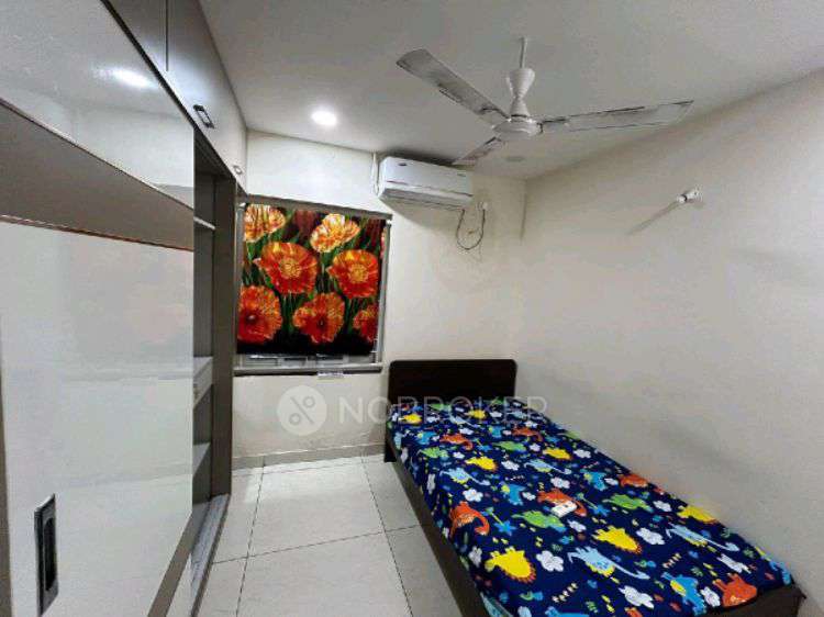 Shared Room for Male In 3 BHK  In Vasavi Gp Trends  In Nanakramguda