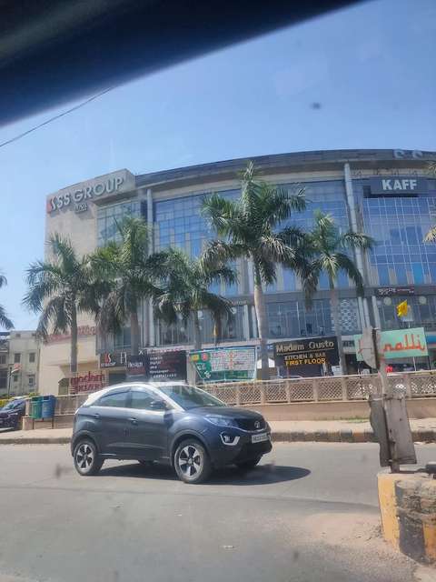 Shop in Sector 51, Gurgaon for Rent 