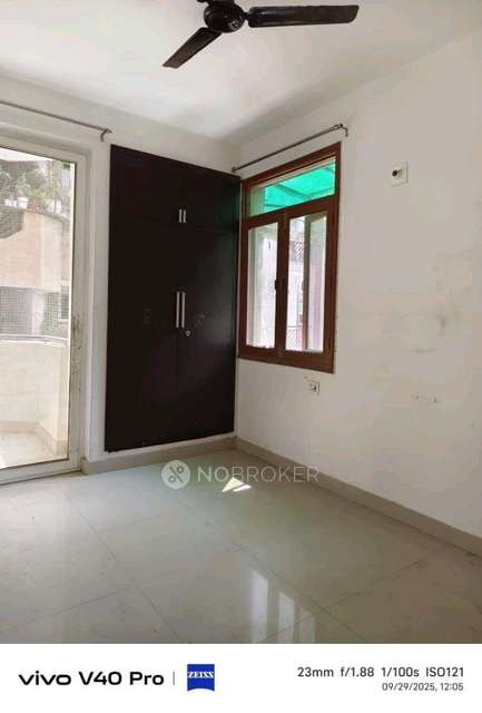 4 BHK Flat In New Priyadarshini For Sale  In  Dwarka