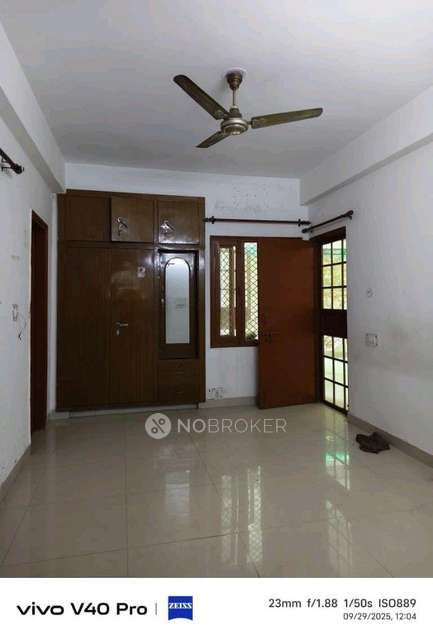 4 BHK Flat In New Priyadarshini For Sale  In  Dwarka