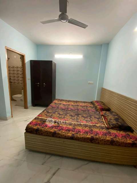 1 RK House for Rent  In South City 1, Sector 41